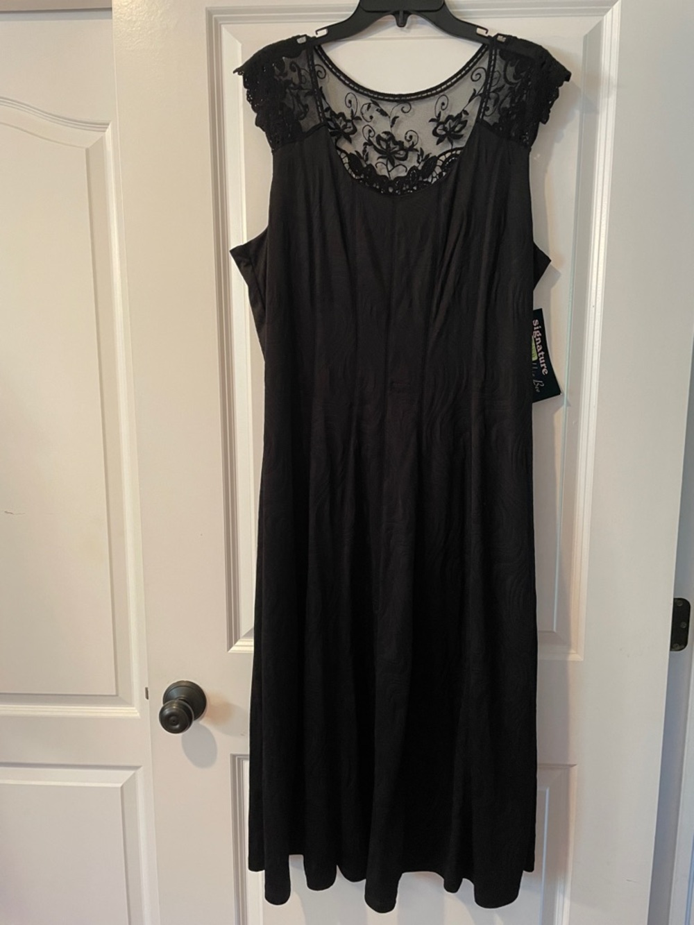 Robbie Bee Black Midi Dress with Lace Yoke